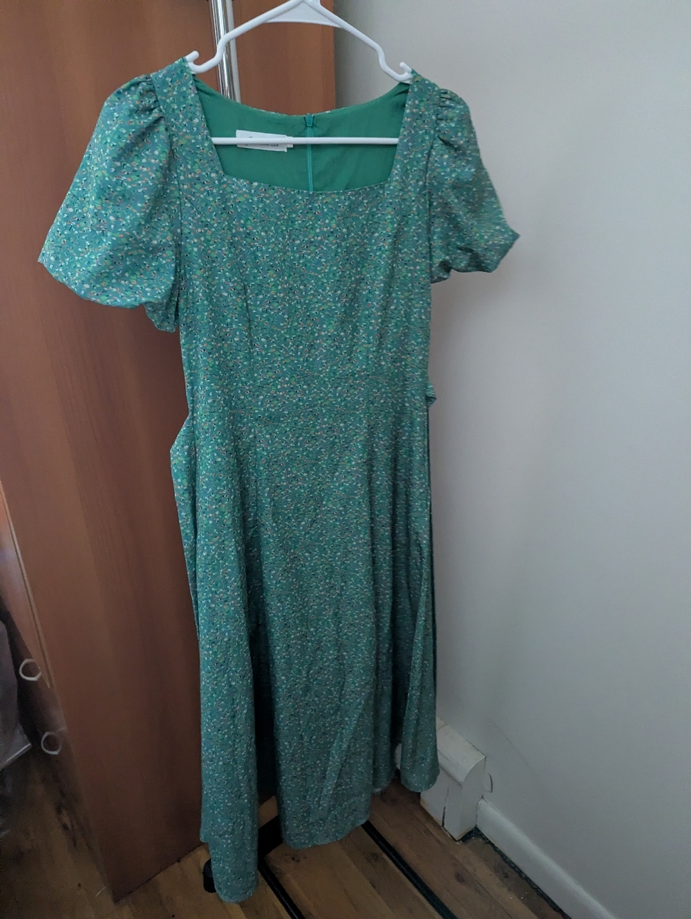 Elegant Green Floral Dress